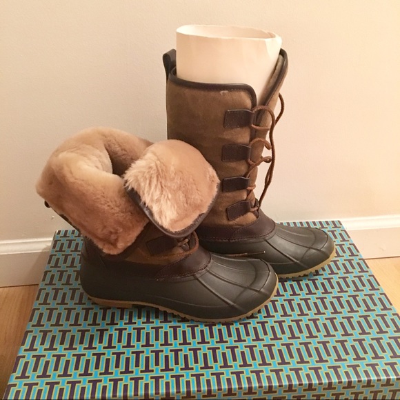 Brand New Tory Burch Argyll Winter Boots - Picture 1 of 7